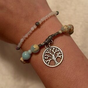 Hand beaded bracelet set🤍🩵